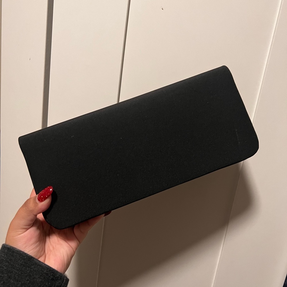 Black crossbody purse